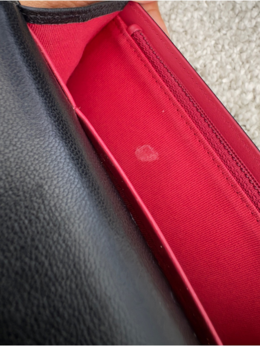 Chanel
19 Flap Wallet Quilted Lambskin 
(Great condition + Full set) - Picture 7 of 10